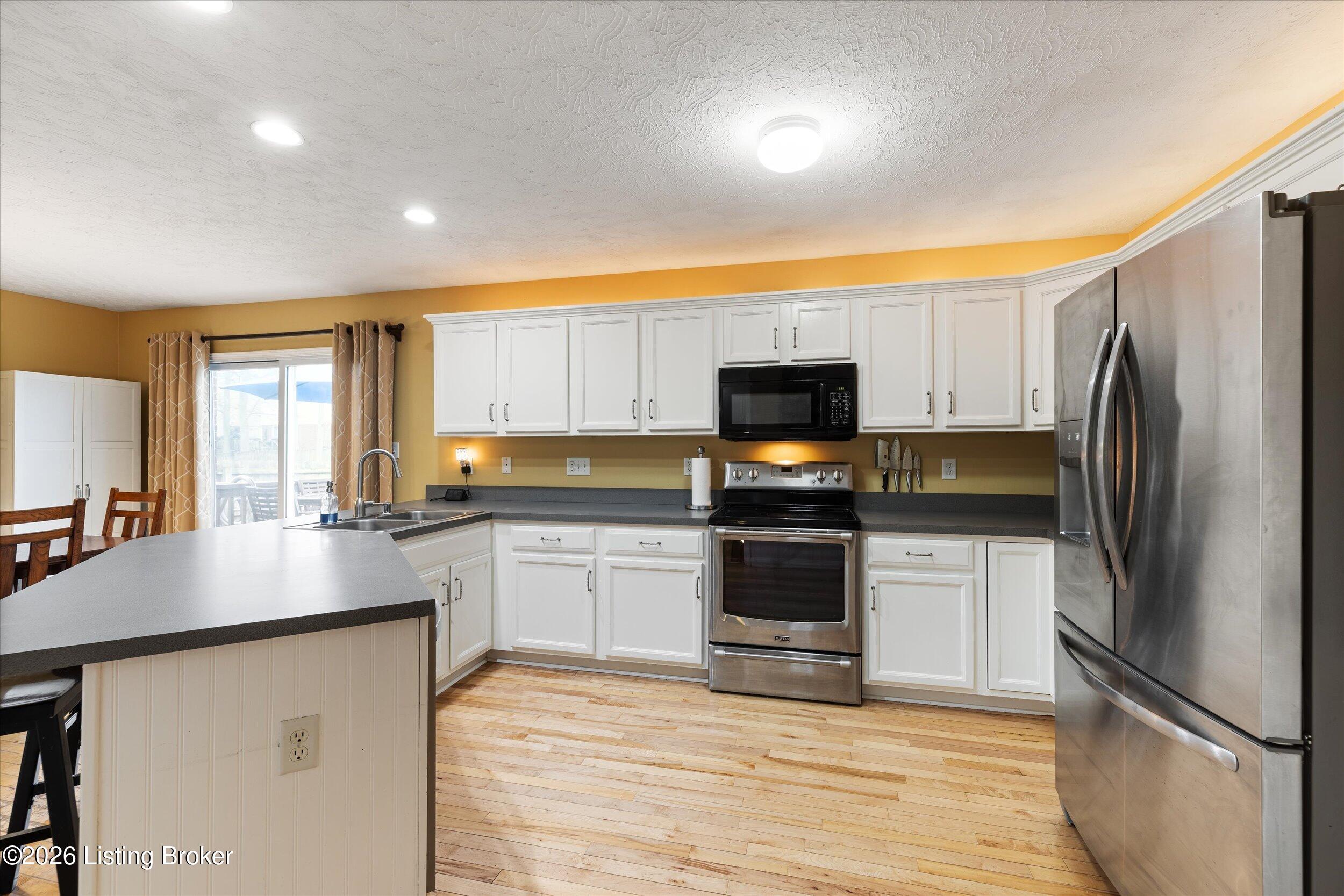 5109 Oakbrook Dr
