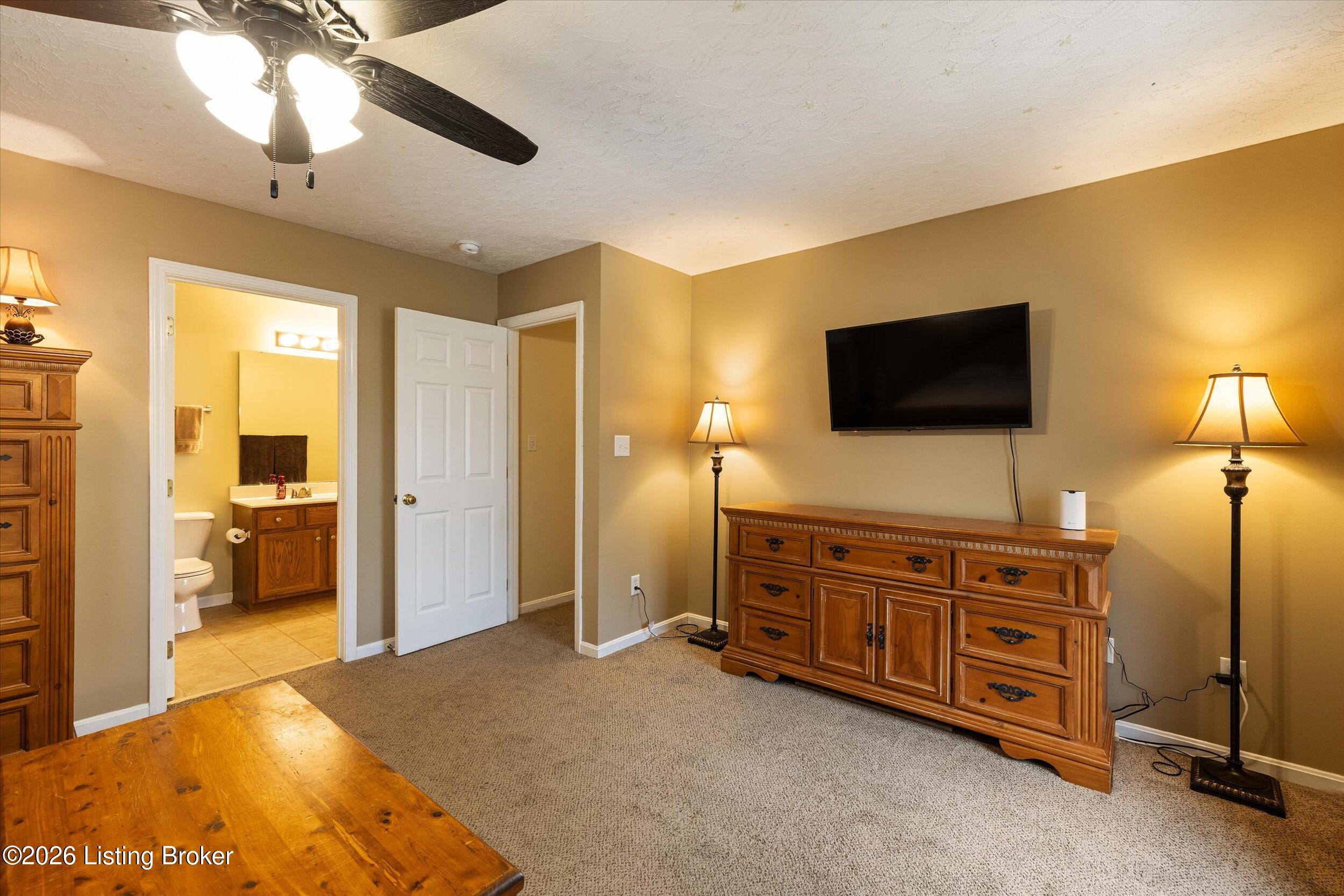 5109 Oakbrook Dr