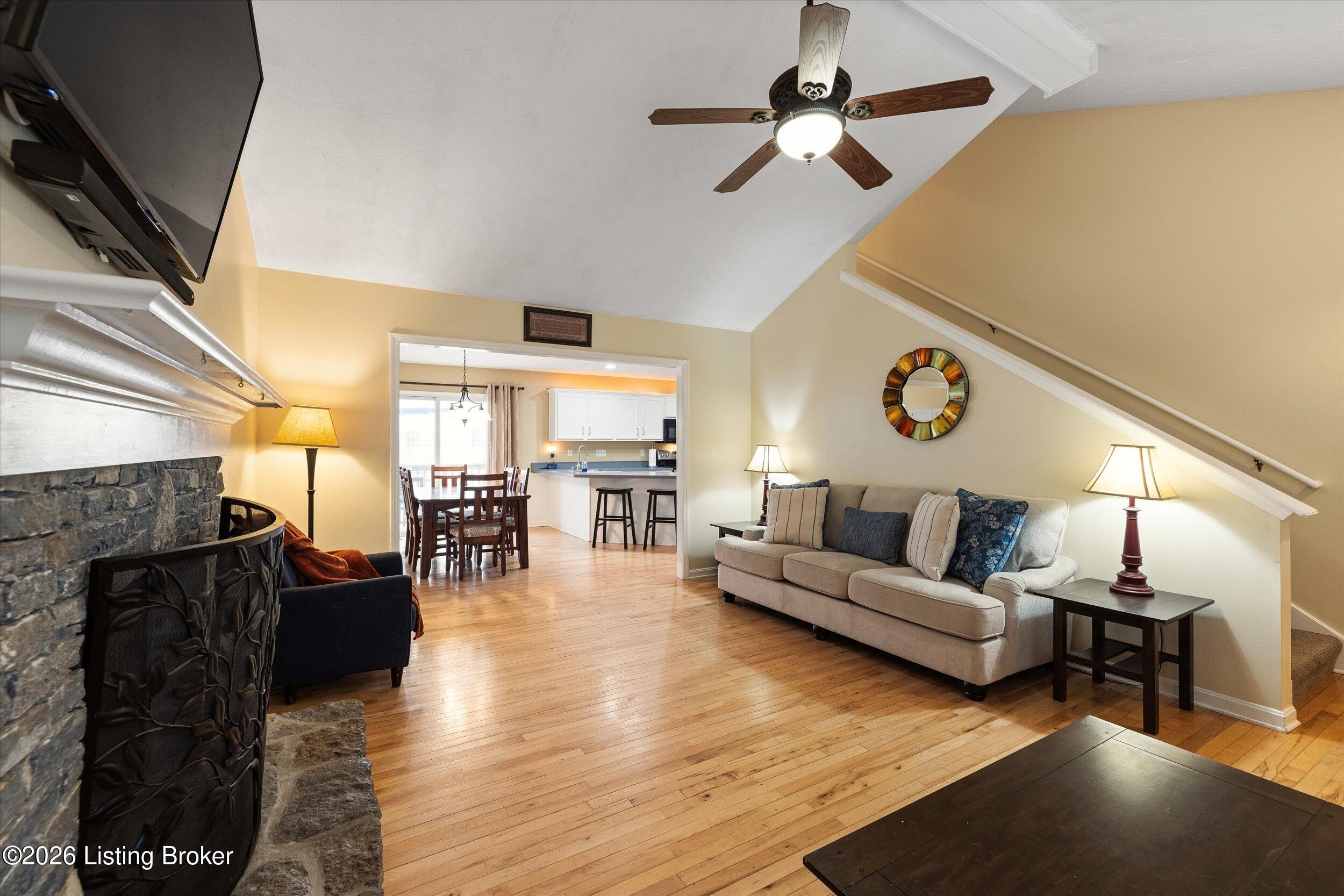 5109 Oakbrook Dr