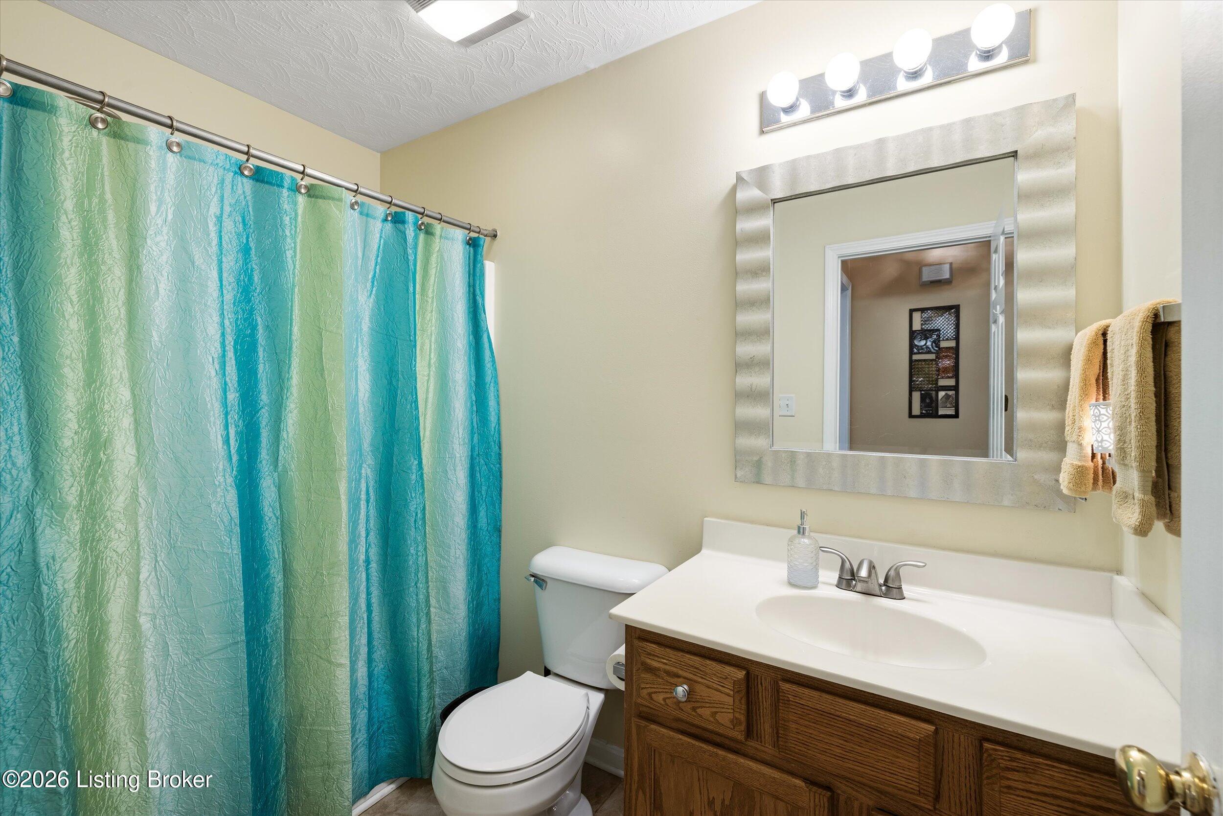 5109 Oakbrook Dr