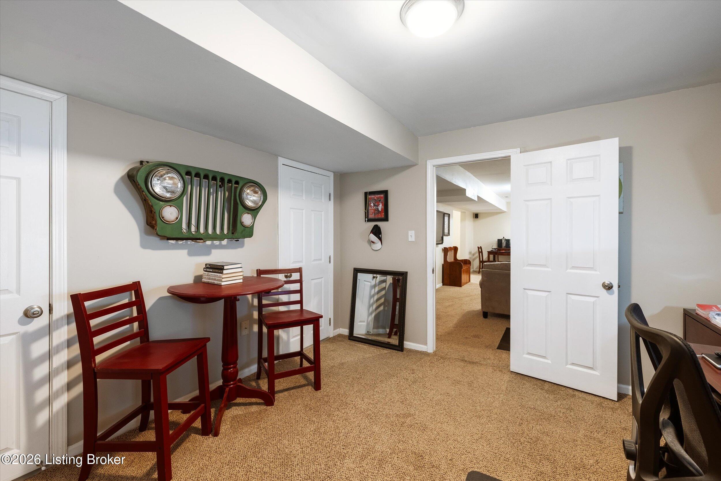 5109 Oakbrook Dr