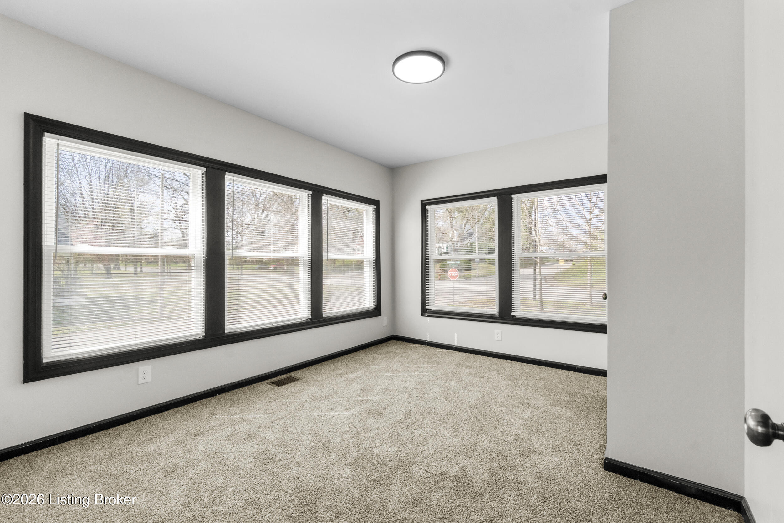 739 Southwestern Pkwy