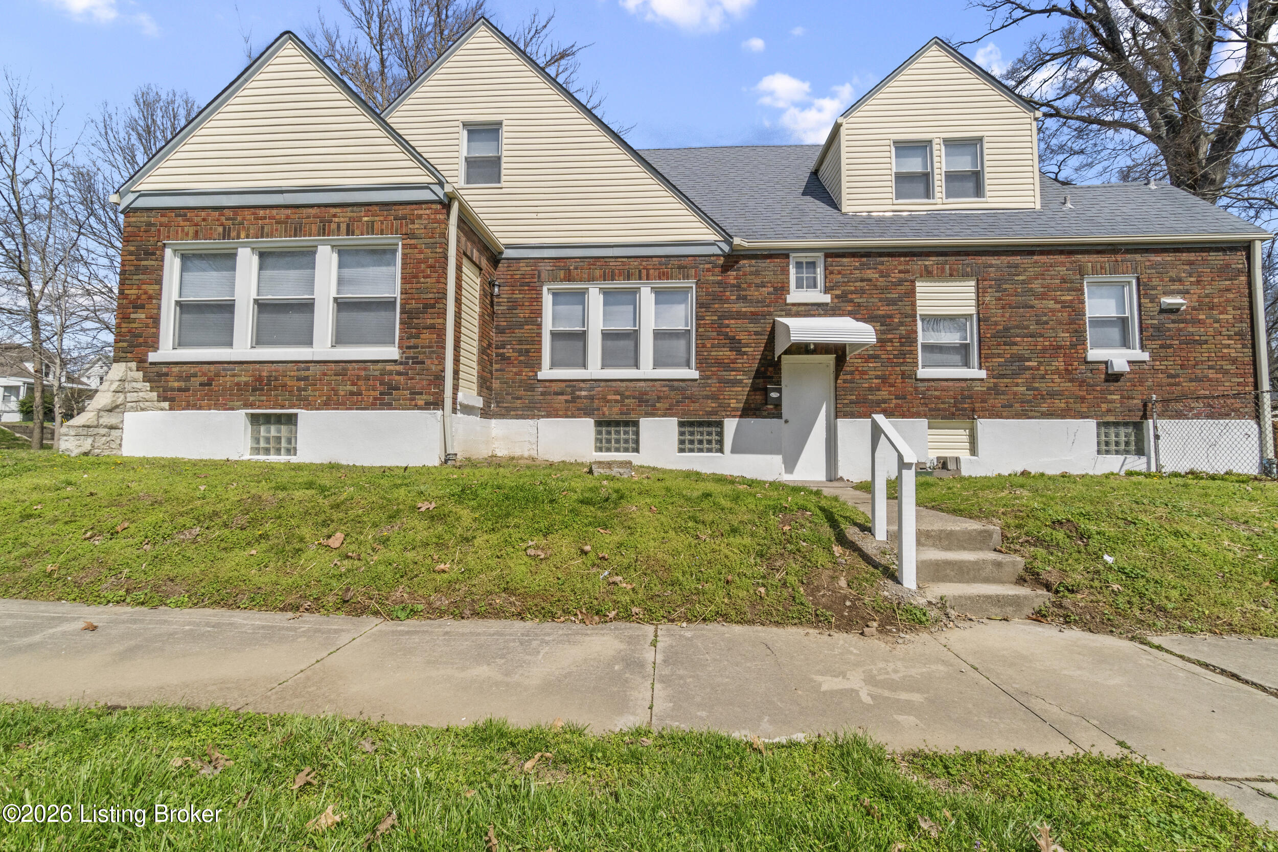 739 Southwestern Pkwy