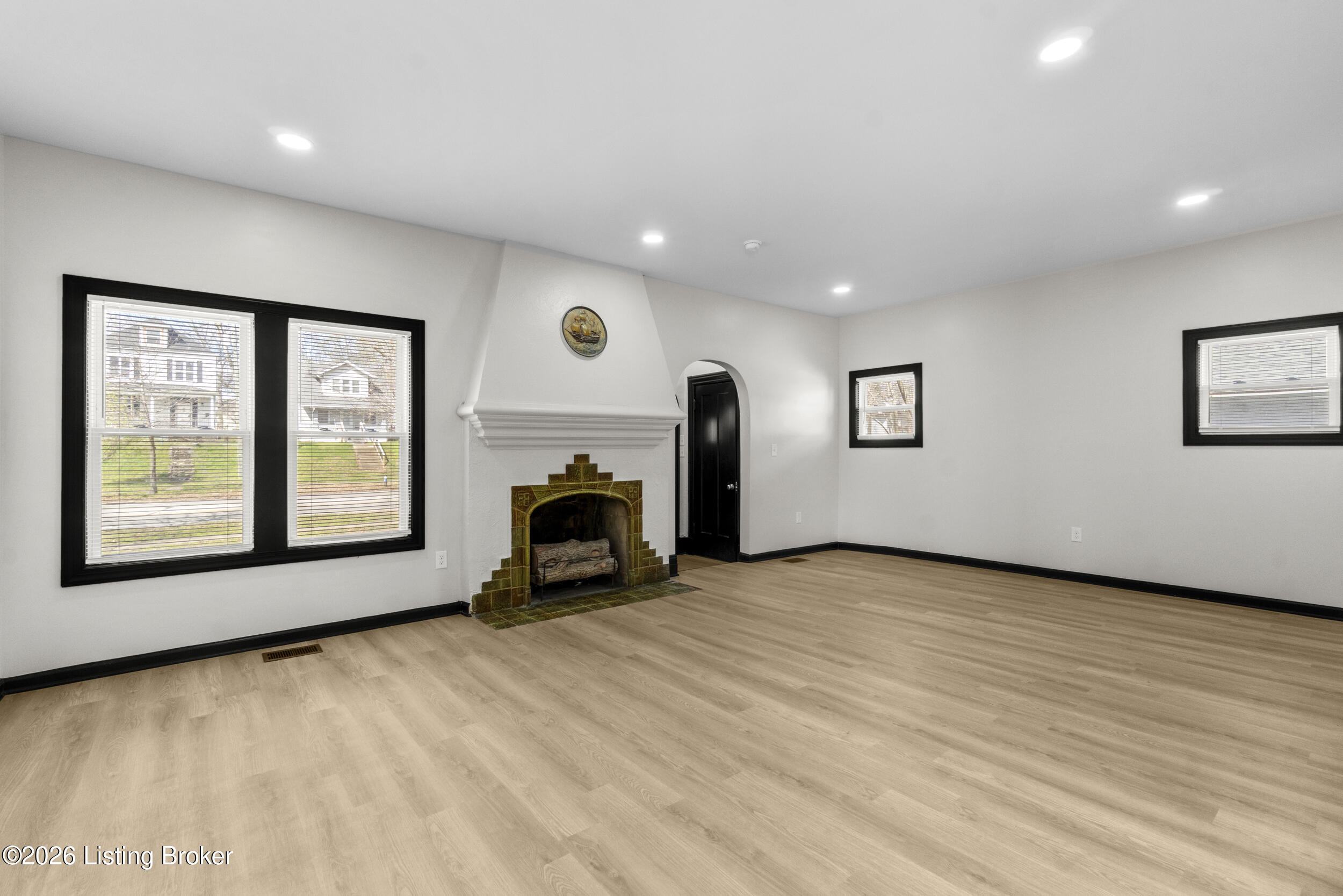 739 Southwestern Pkwy