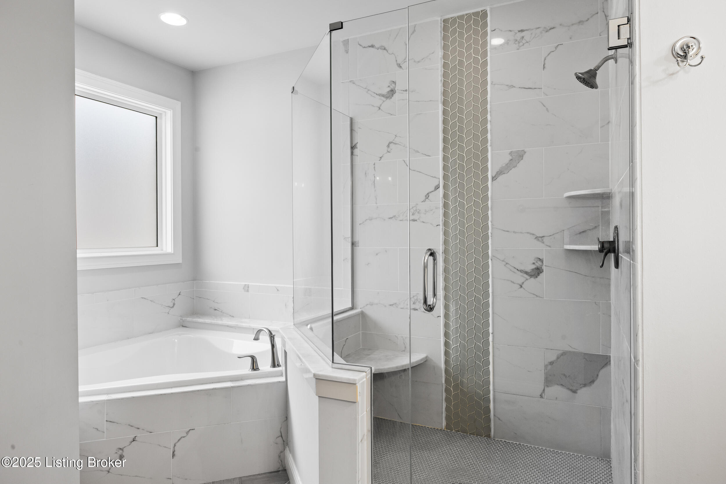 1508 Lincoln Hill Way