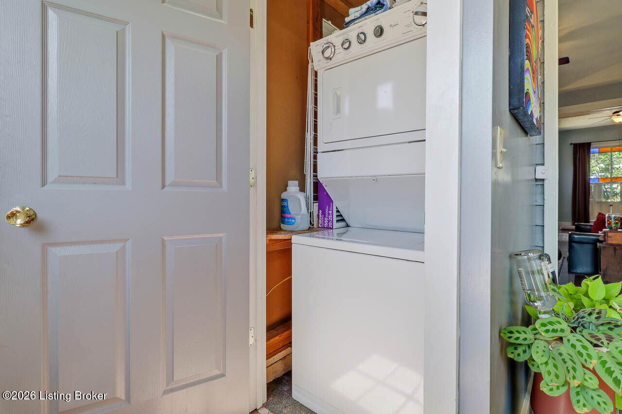 1428 E Breckinridge St