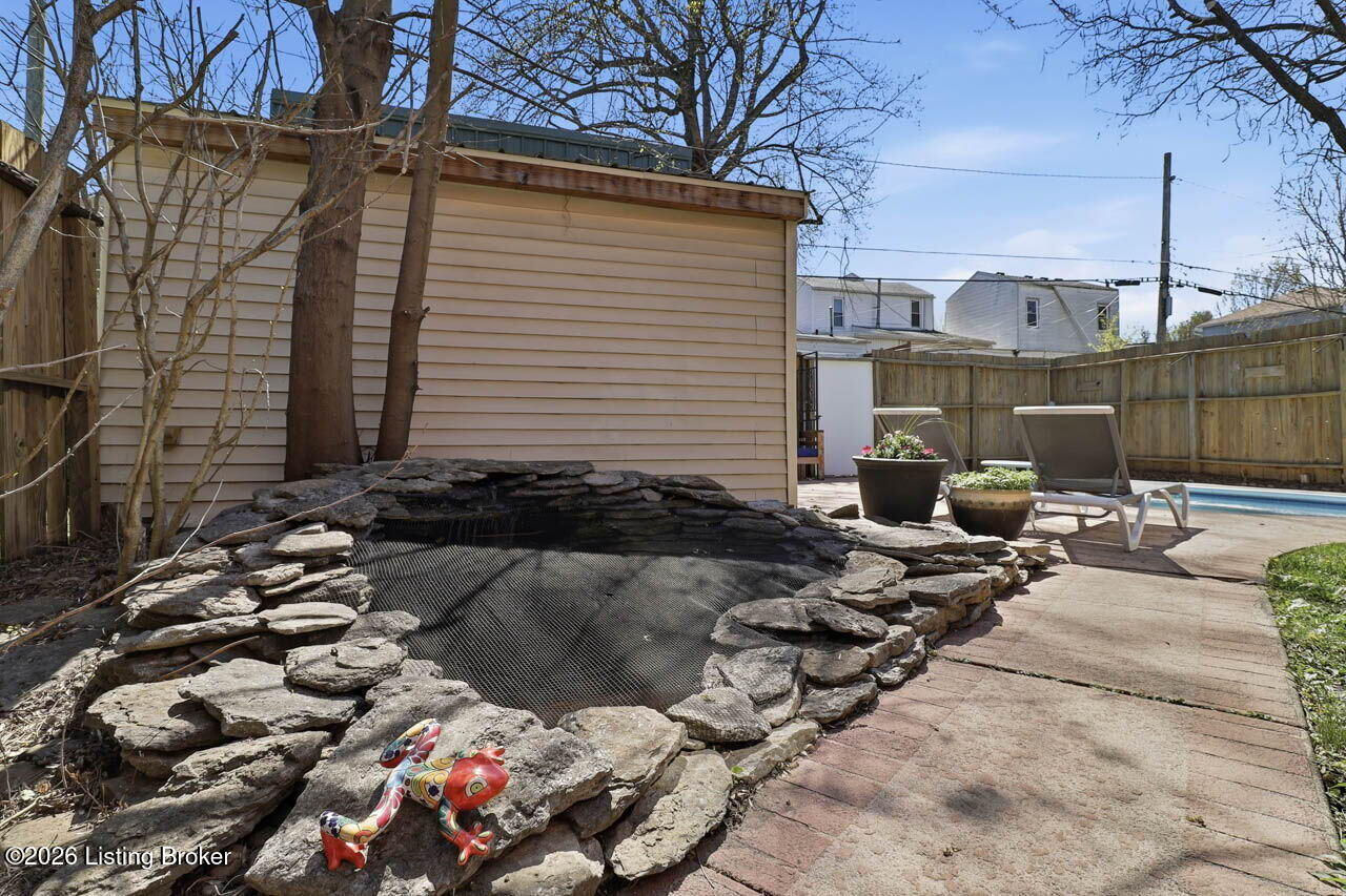 1428 E Breckinridge St