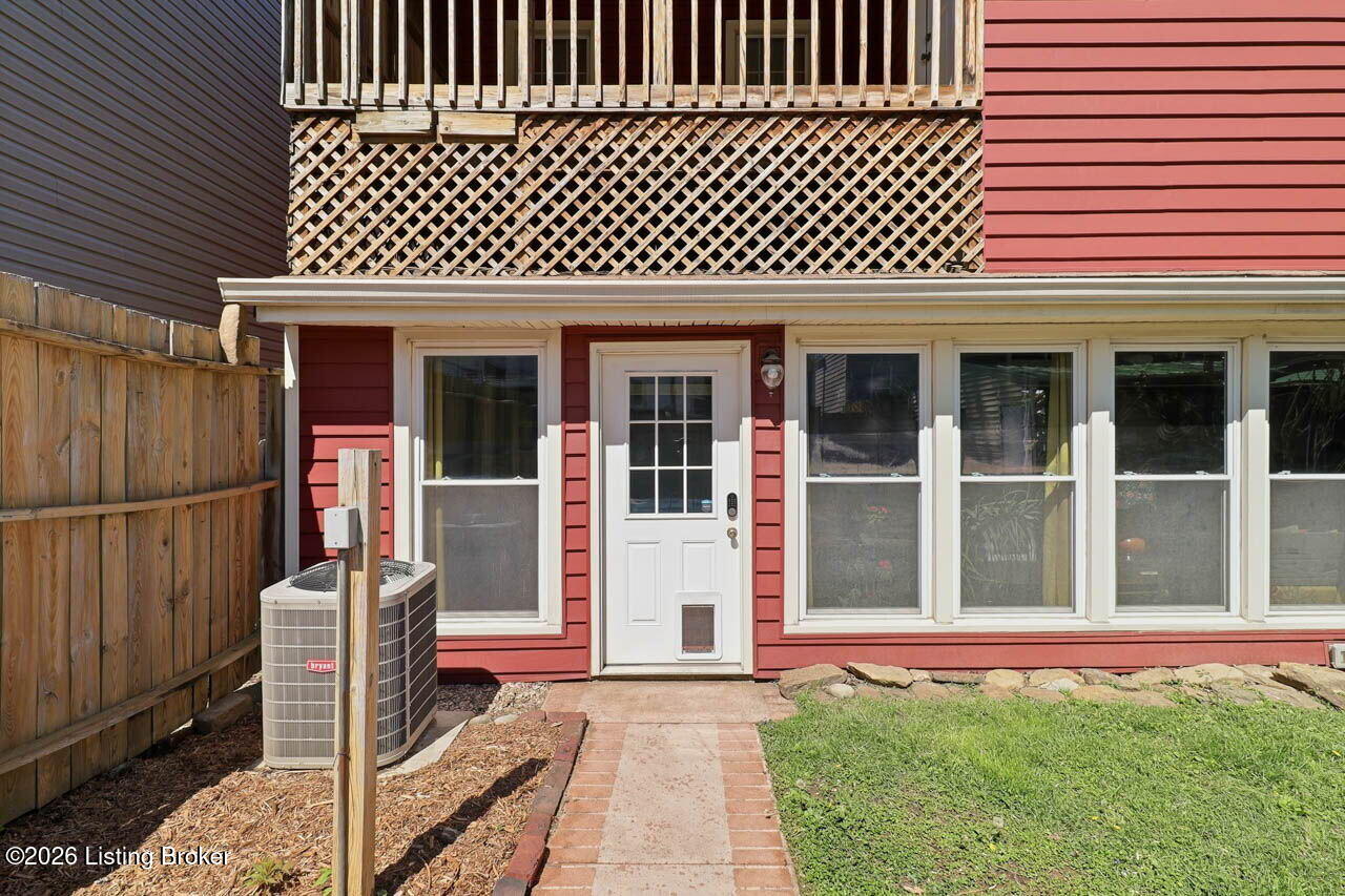 1428 E Breckinridge St