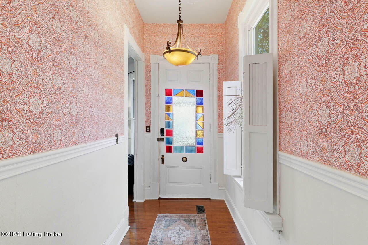 1428 E Breckinridge St