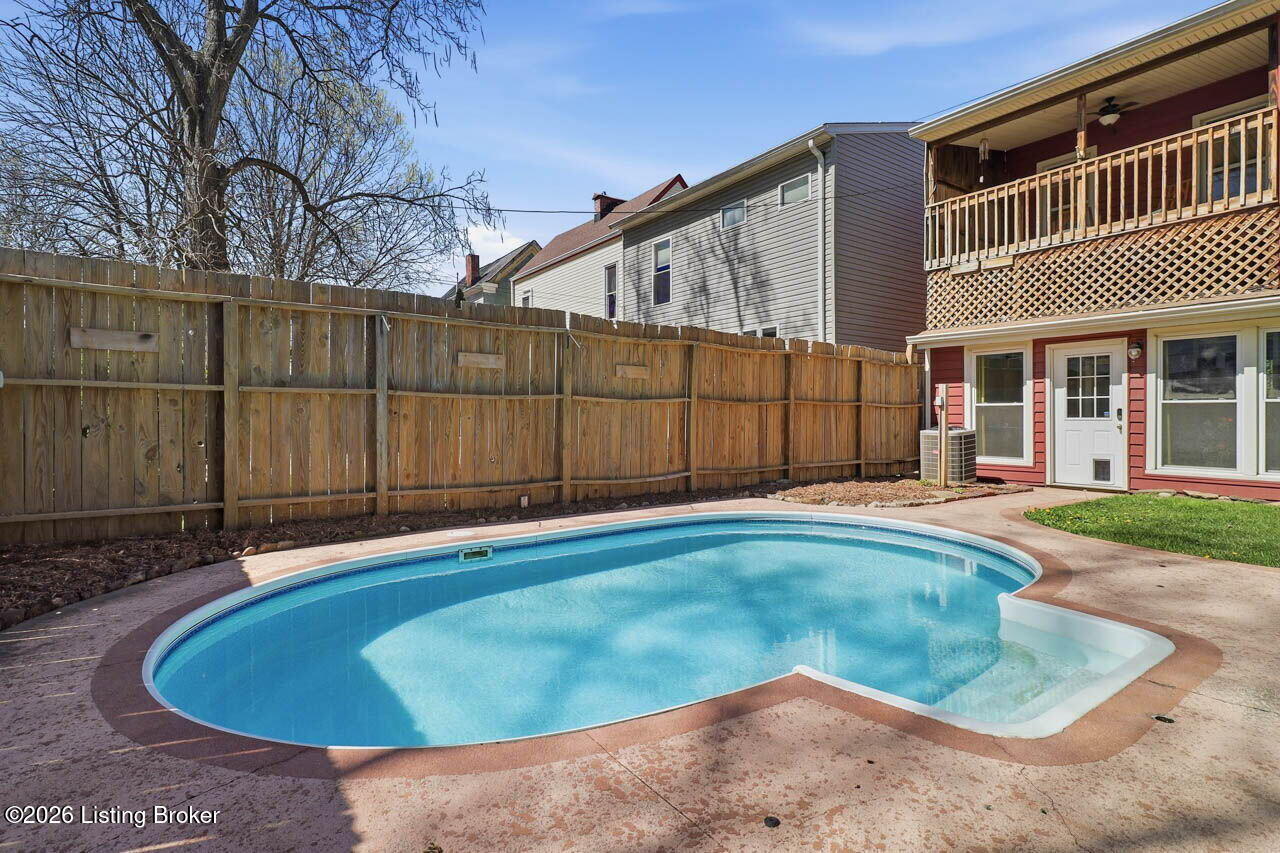 1428 E Breckinridge St