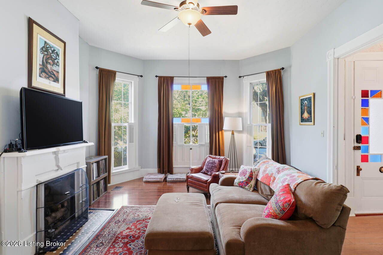 1428 E Breckinridge St