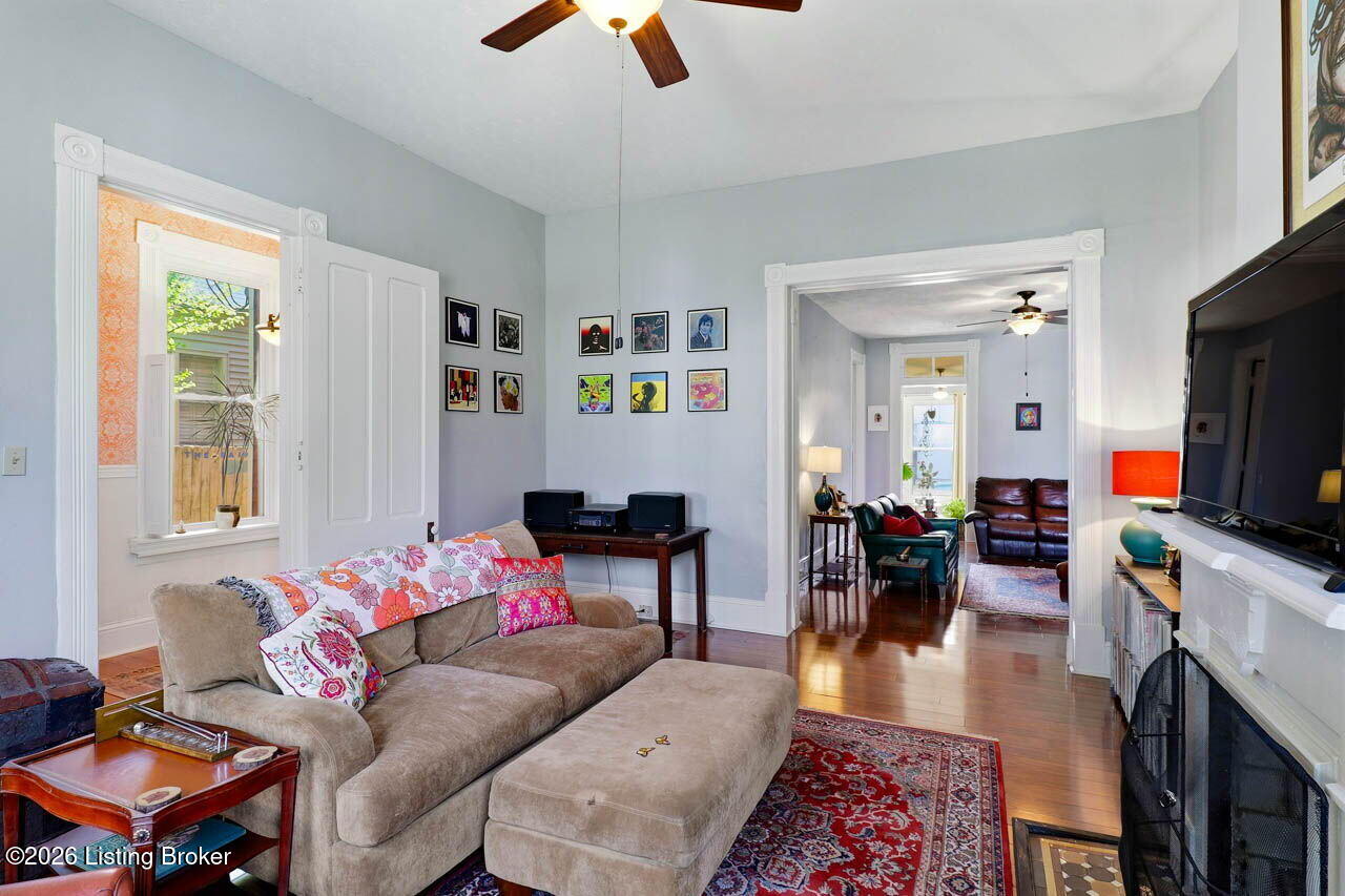 1428 E Breckinridge St