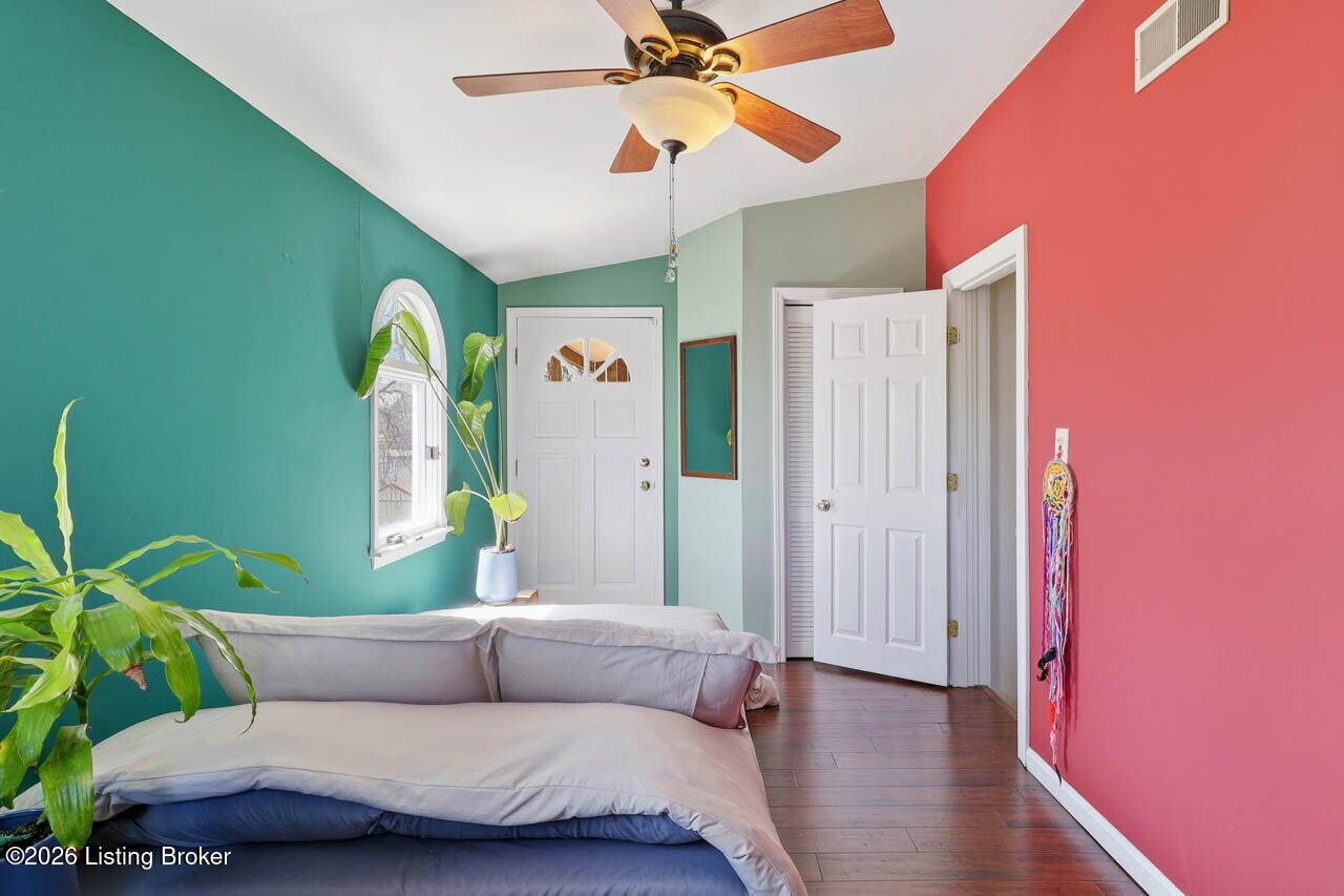 1428 E Breckinridge St