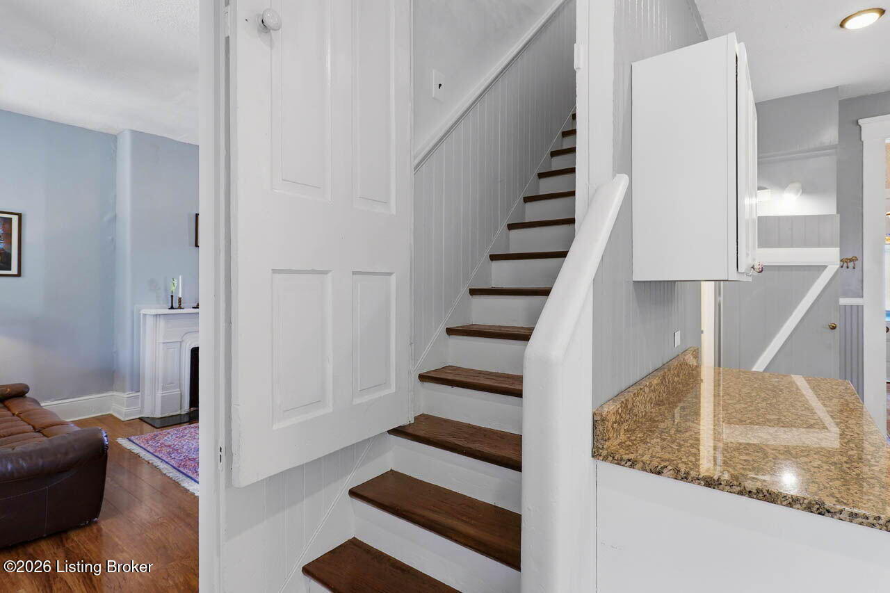 1428 E Breckinridge St