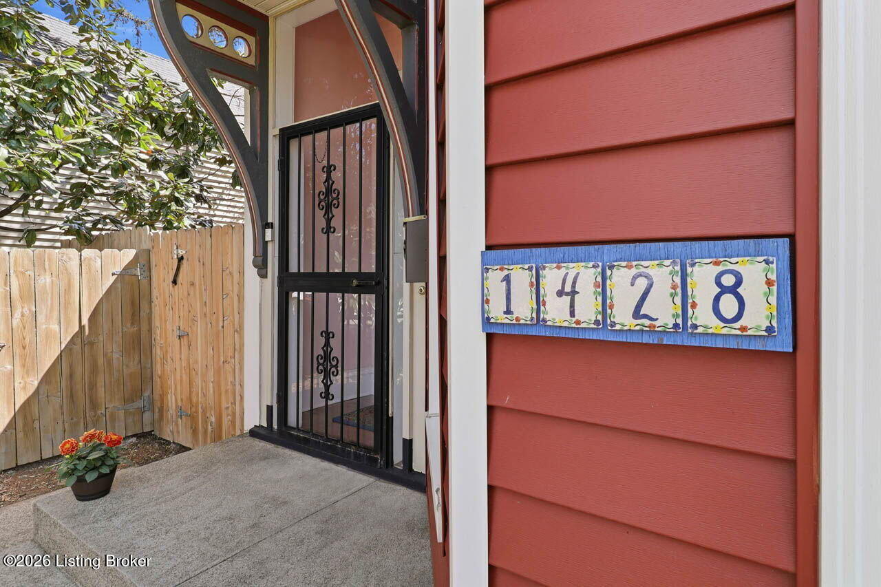 1428 E Breckinridge St