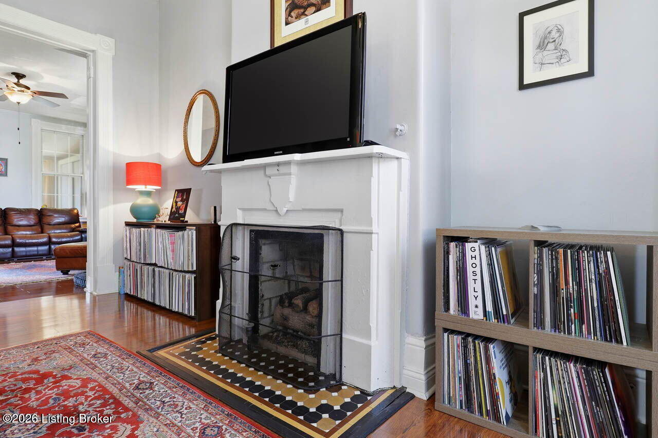 1428 E Breckinridge St