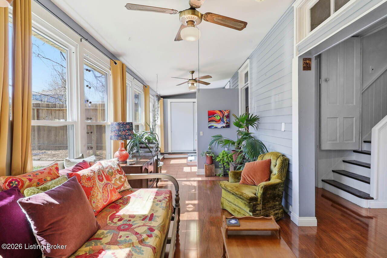 1428 E Breckinridge St