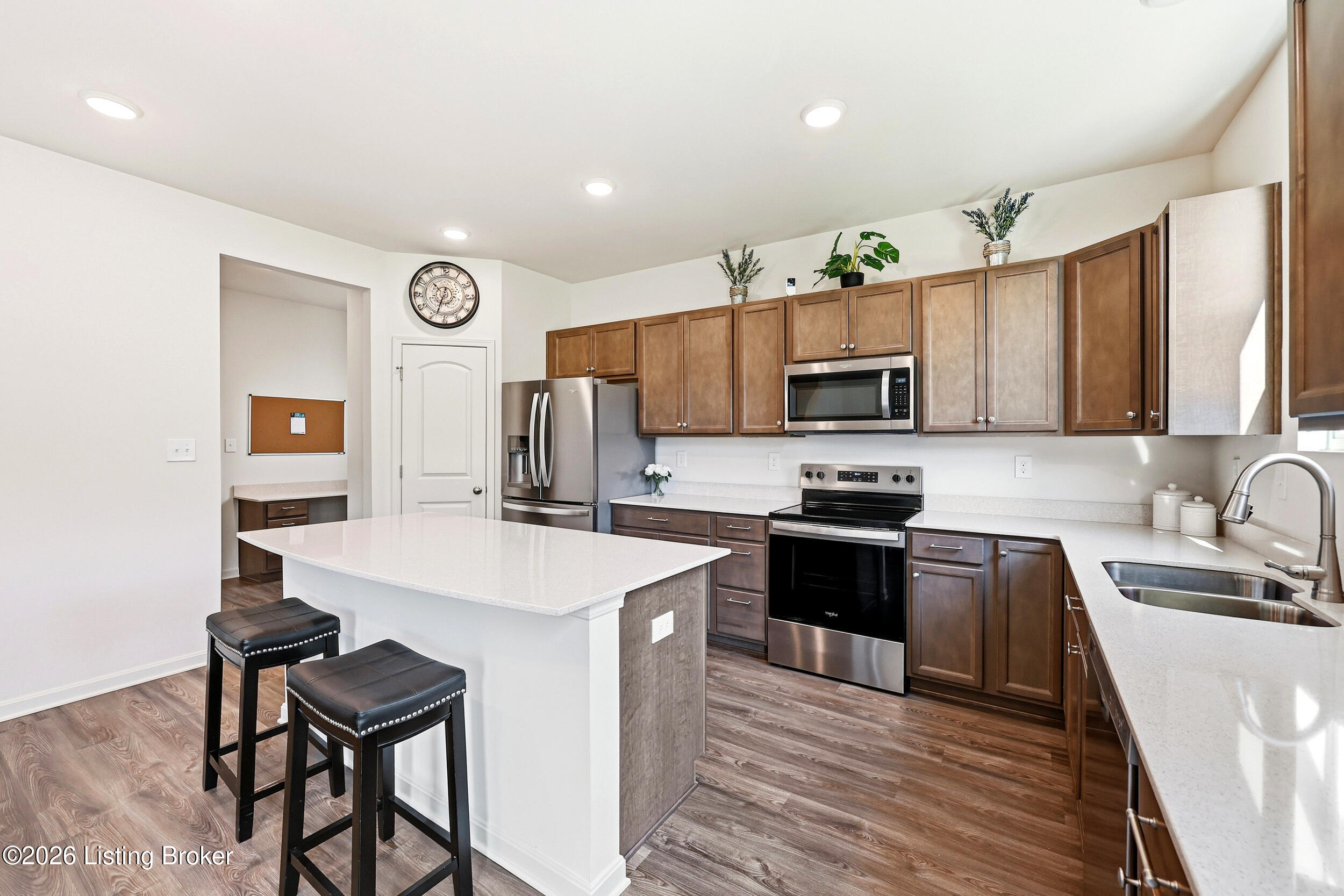 4603 Golden Eagle Dr