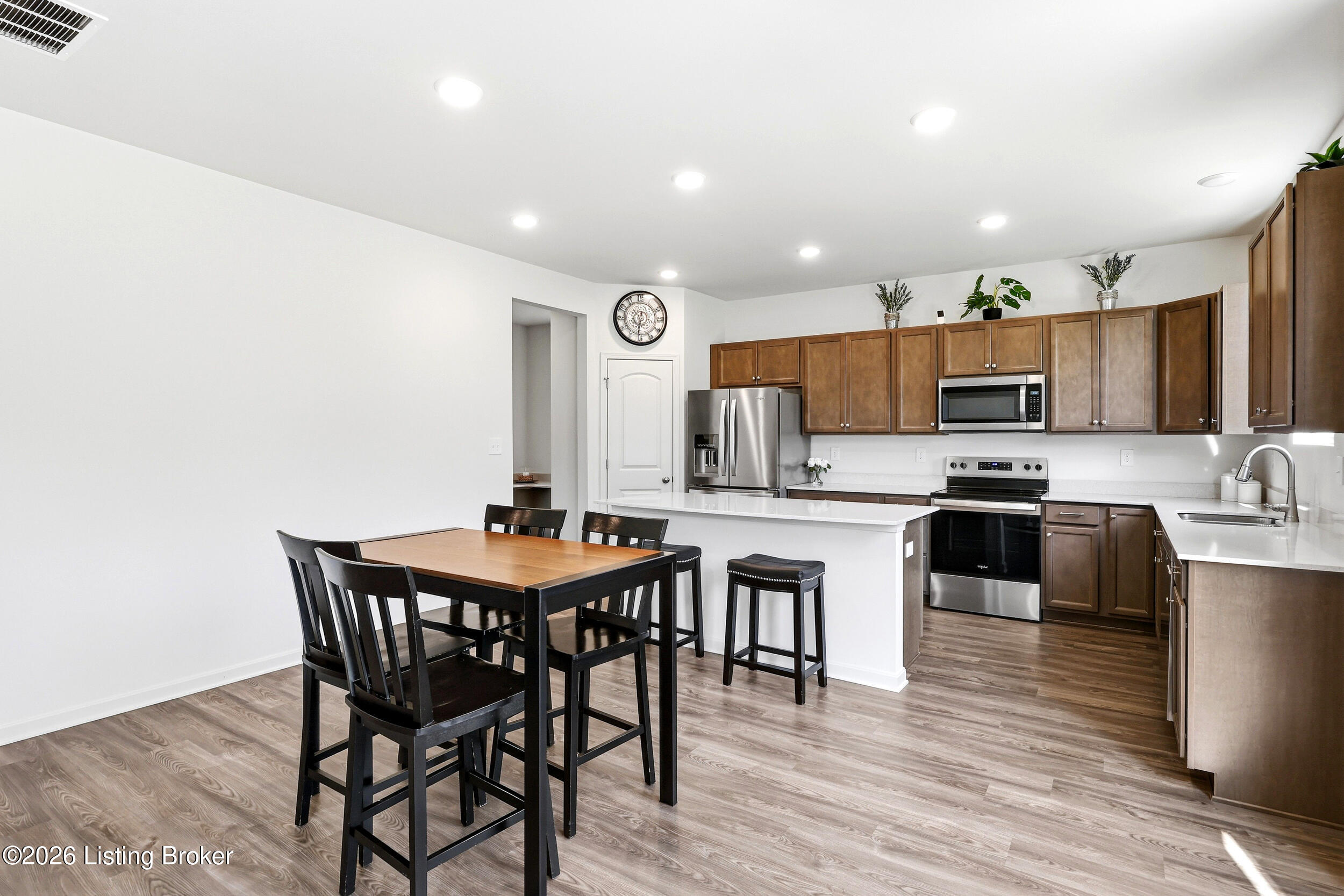 4603 Golden Eagle Dr