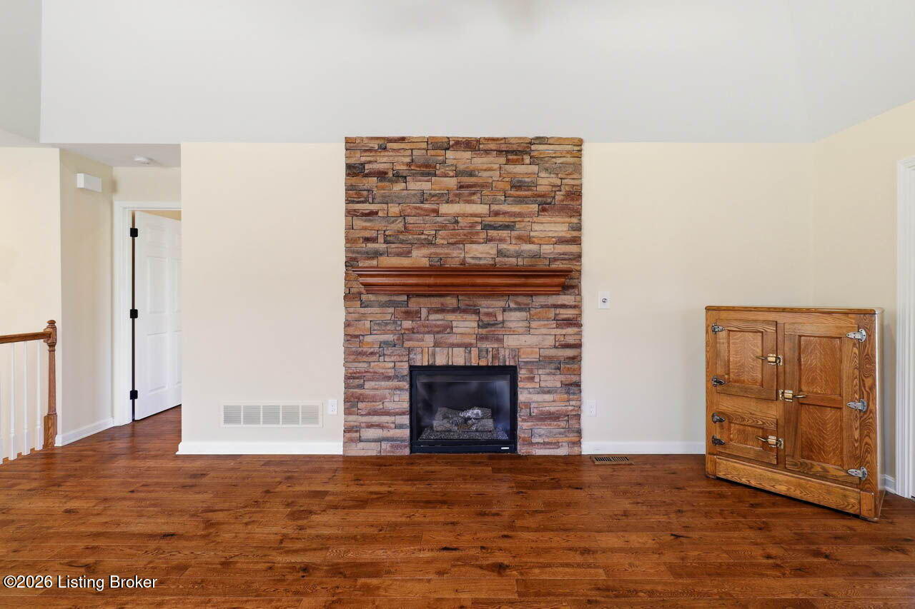 11200 Hammond Dr