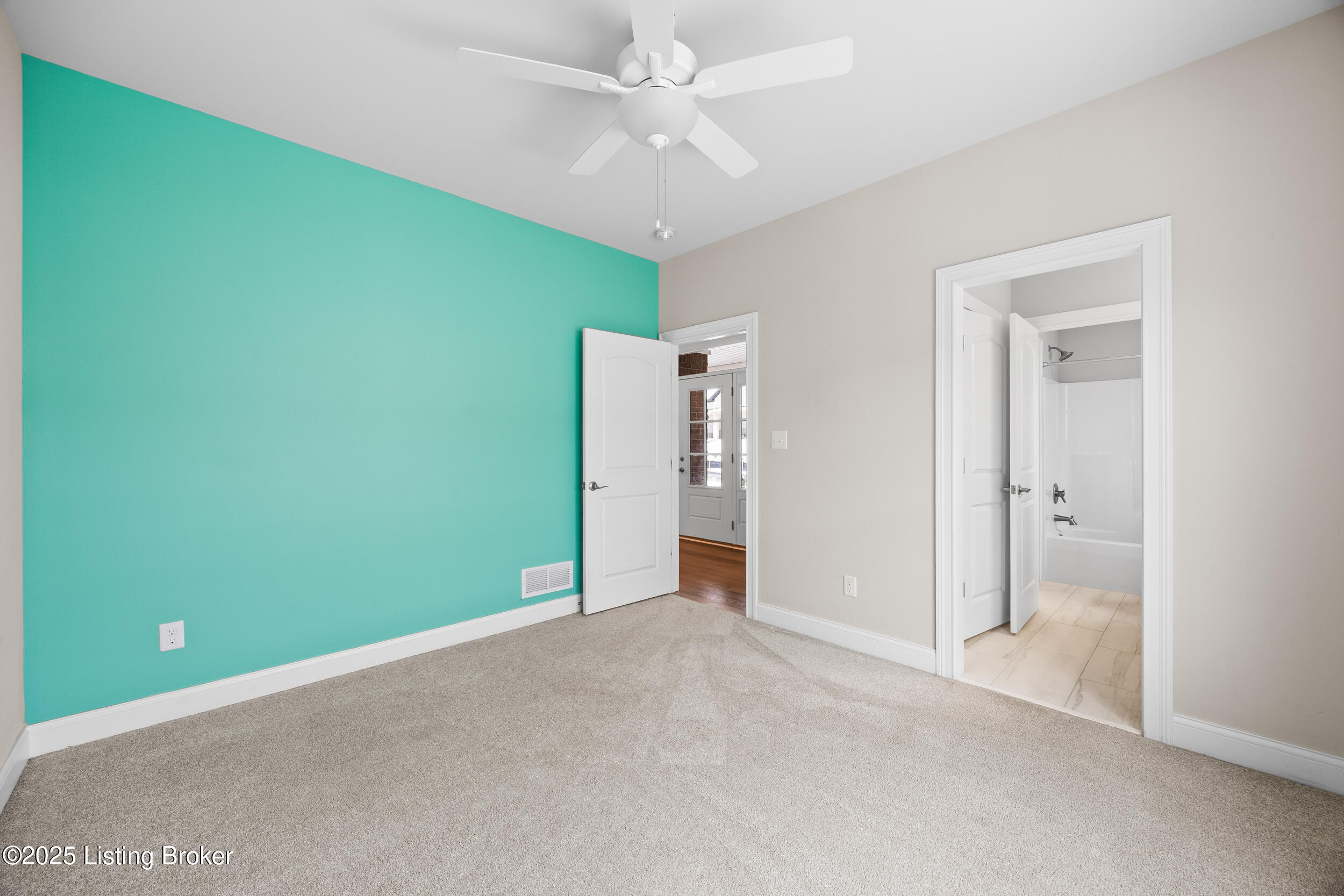 1508 Lincoln Hill Way