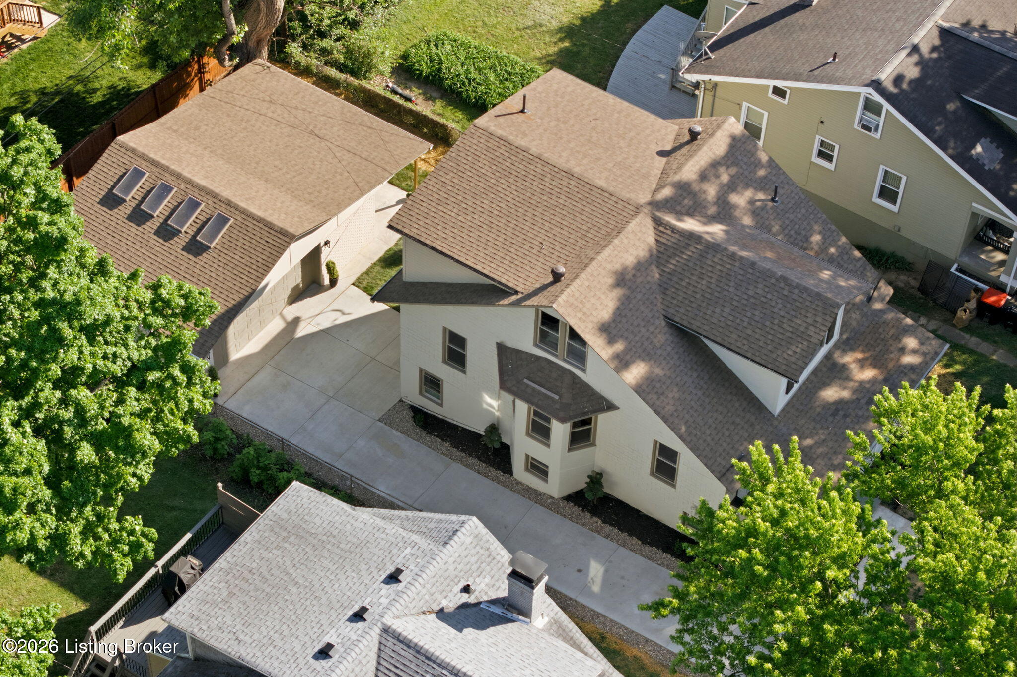 1618 Shady Ln