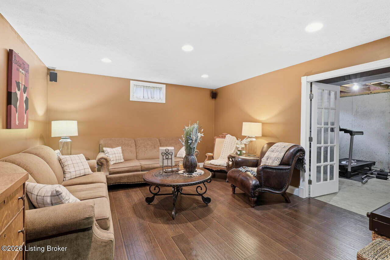 236 Bentwood Dr