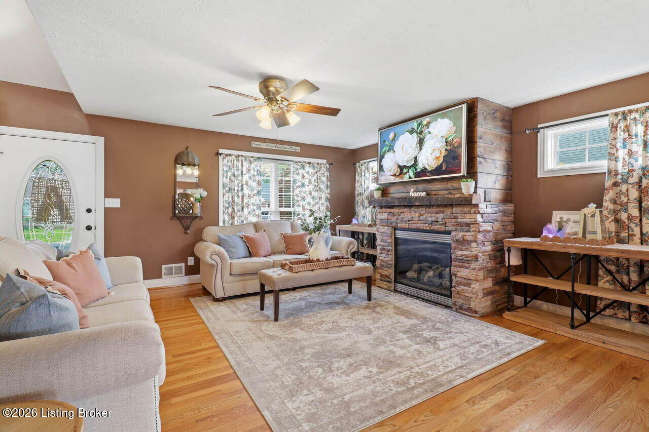 236 Bentwood Dr