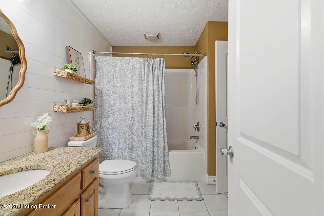 236 Bentwood Dr