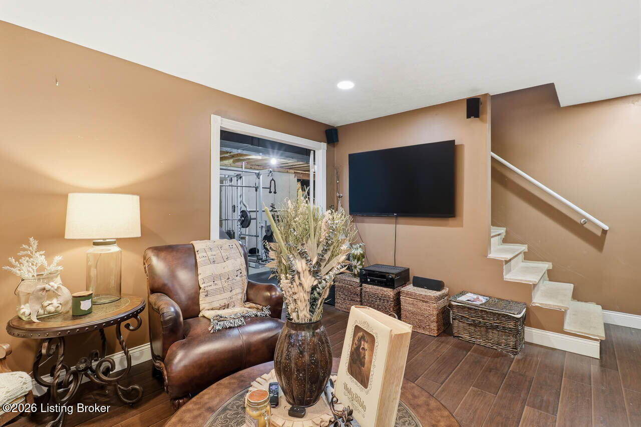 236 Bentwood Dr