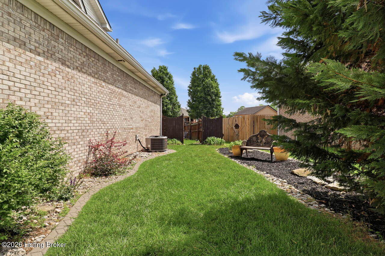 236 Bentwood Dr
