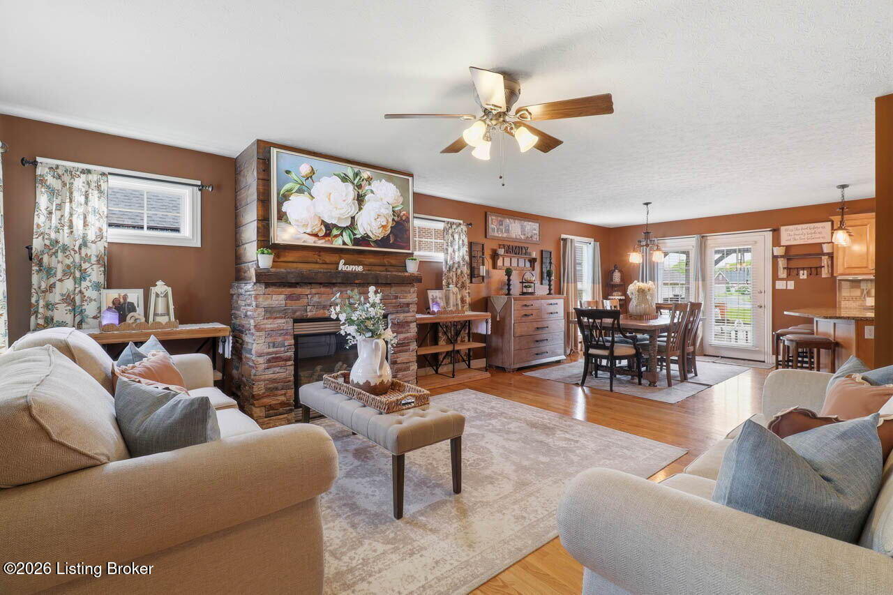 236 Bentwood Dr