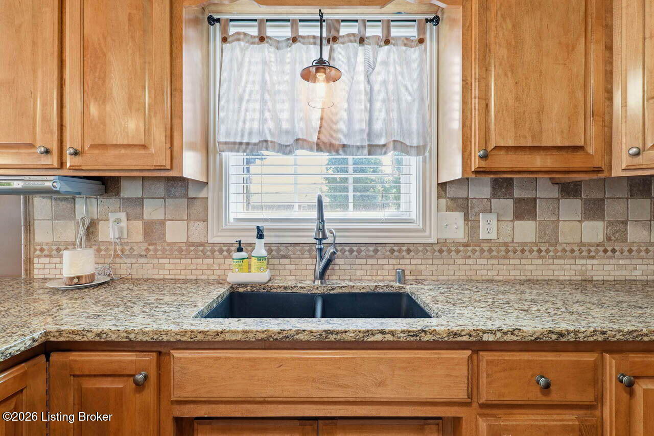 236 Bentwood Dr