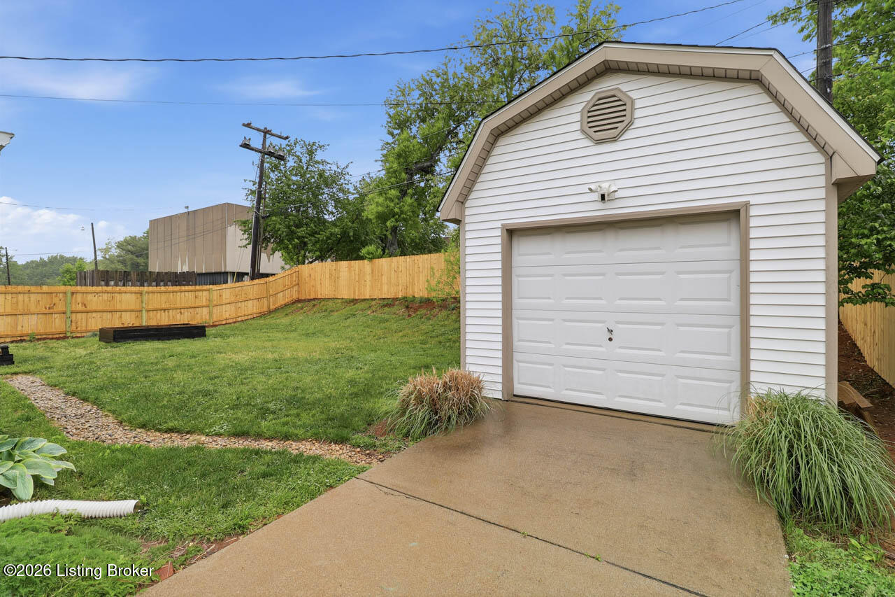 1721 Benwood Dr