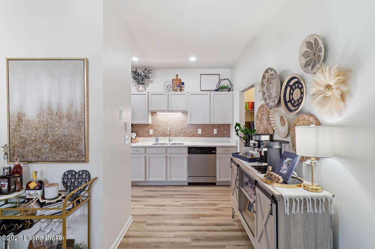 10302 Dorsey Village Dr