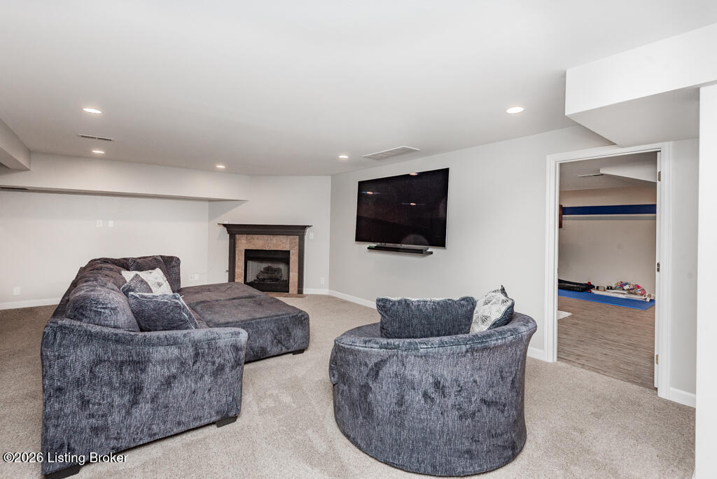 6207 Perrin Dr