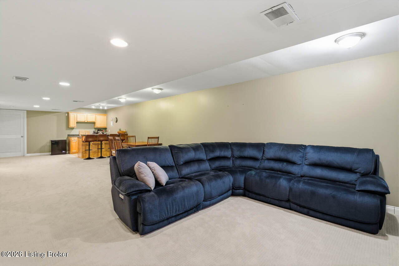 12611 Bernay Pl