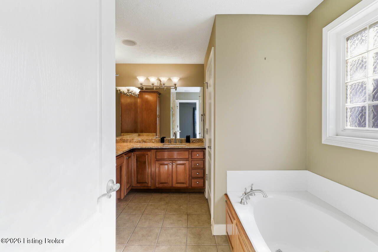 12611 Bernay Pl