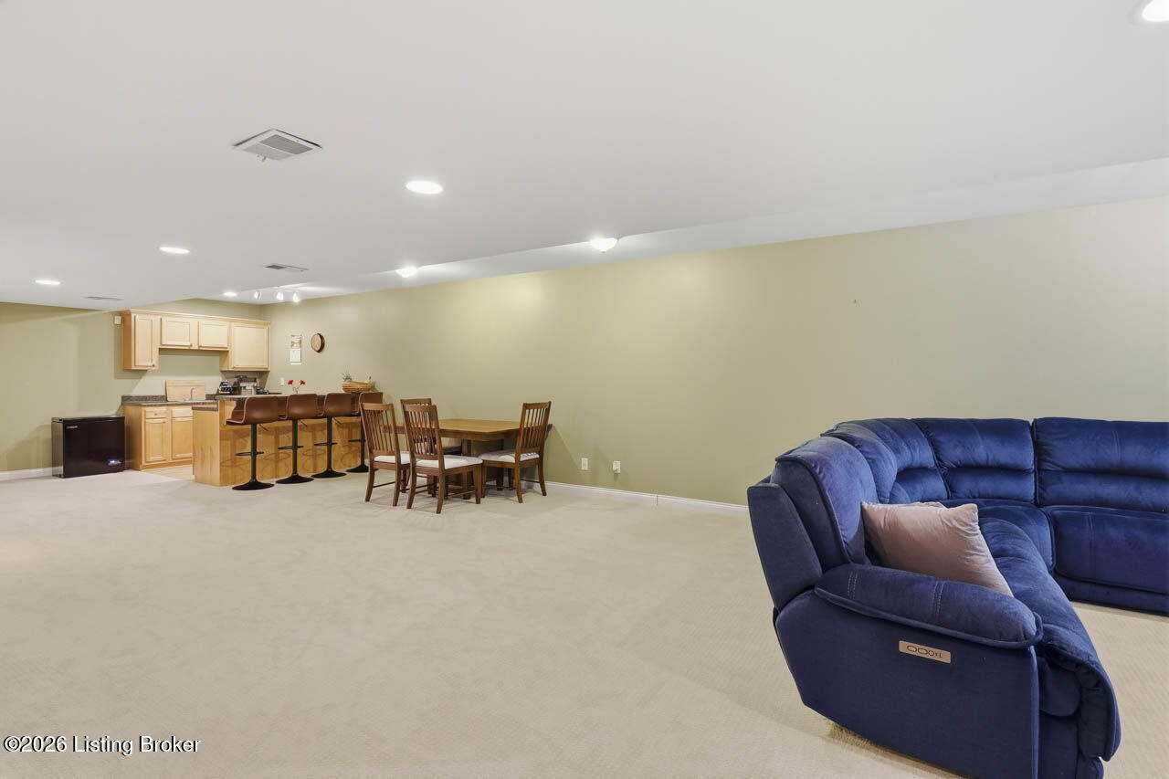 12611 Bernay Pl