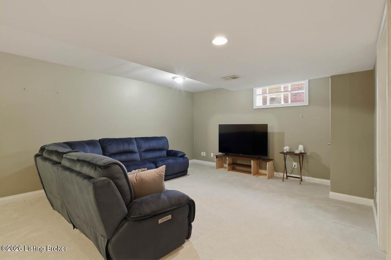 12611 Bernay Pl
