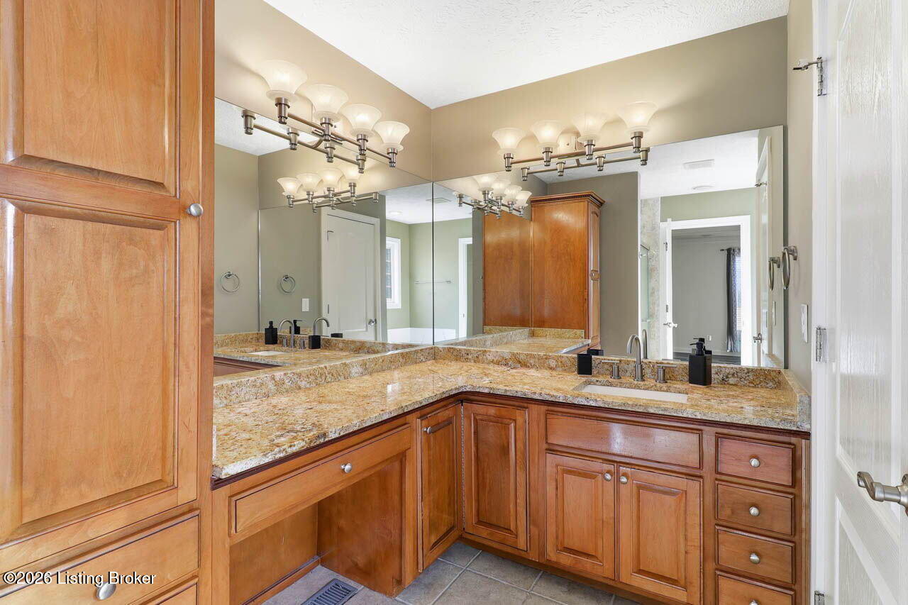12611 Bernay Pl