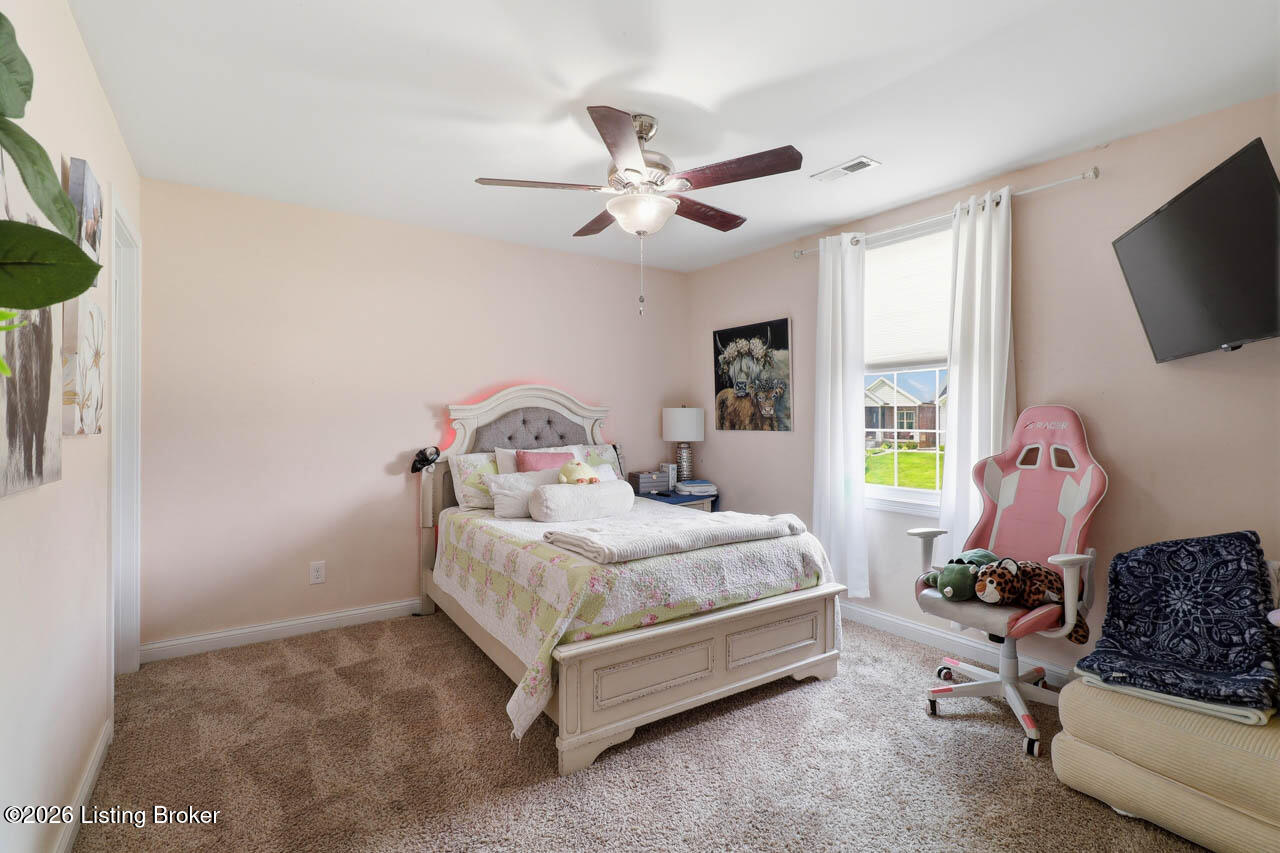 585 Sunray Dr