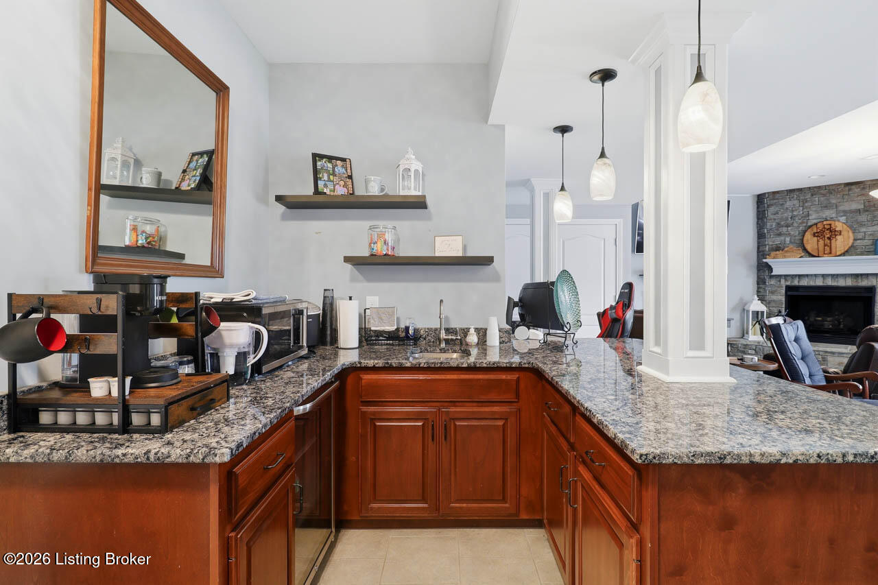 585 Sunray Dr