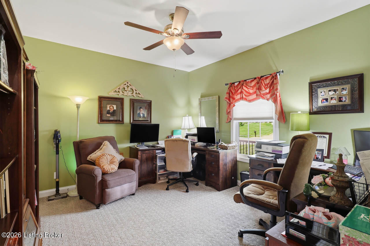 585 Sunray Dr