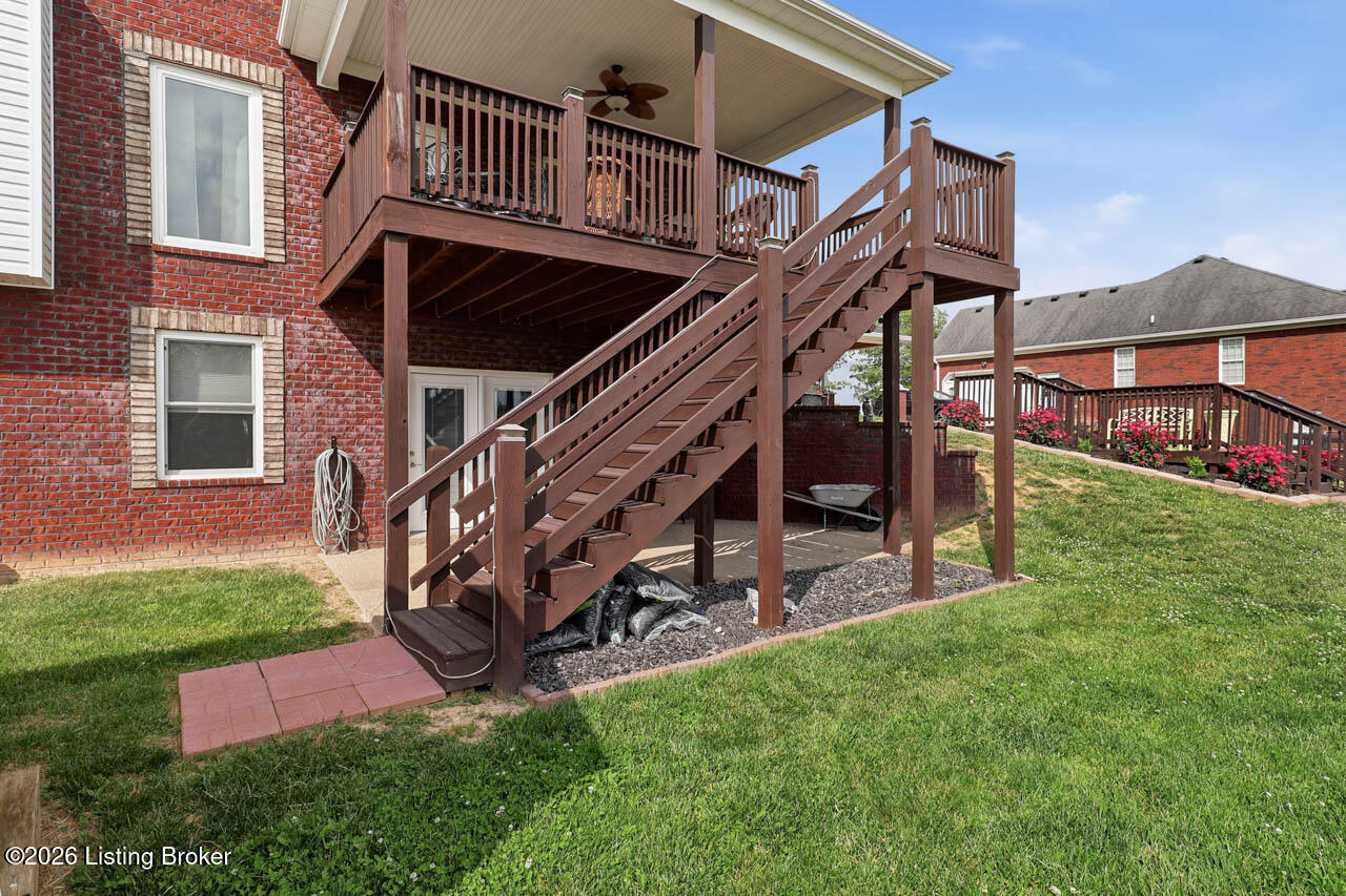 585 Sunray Dr
