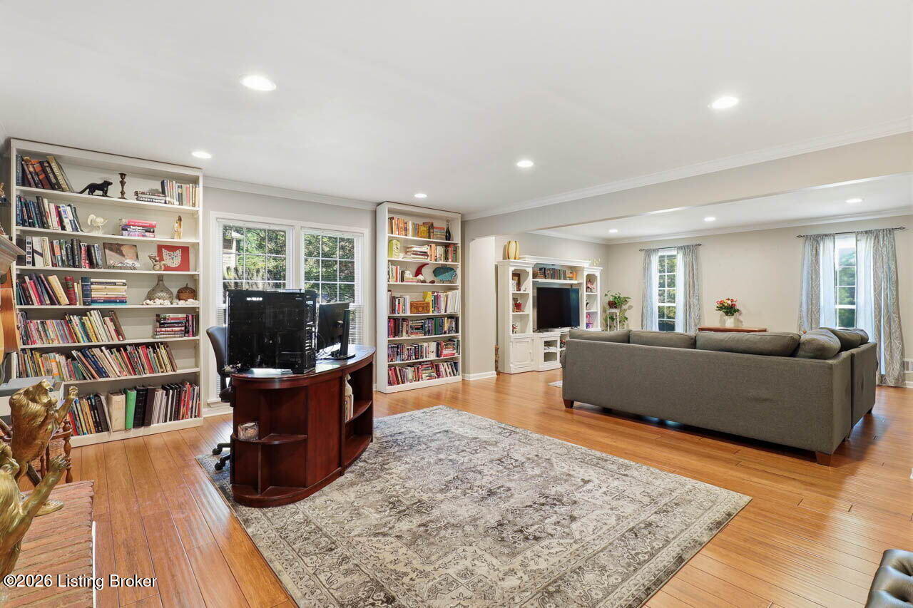 4108 Meadowland Dr