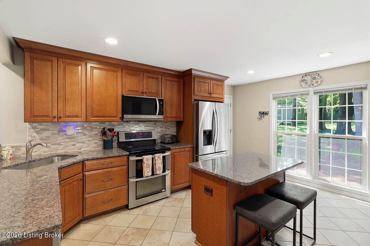 4108 Meadowland Dr