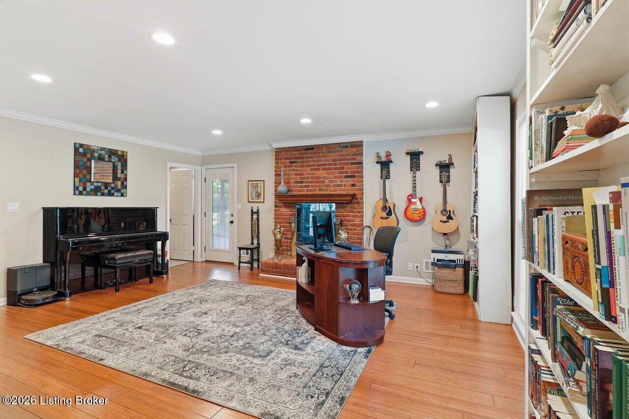 4108 Meadowland Dr