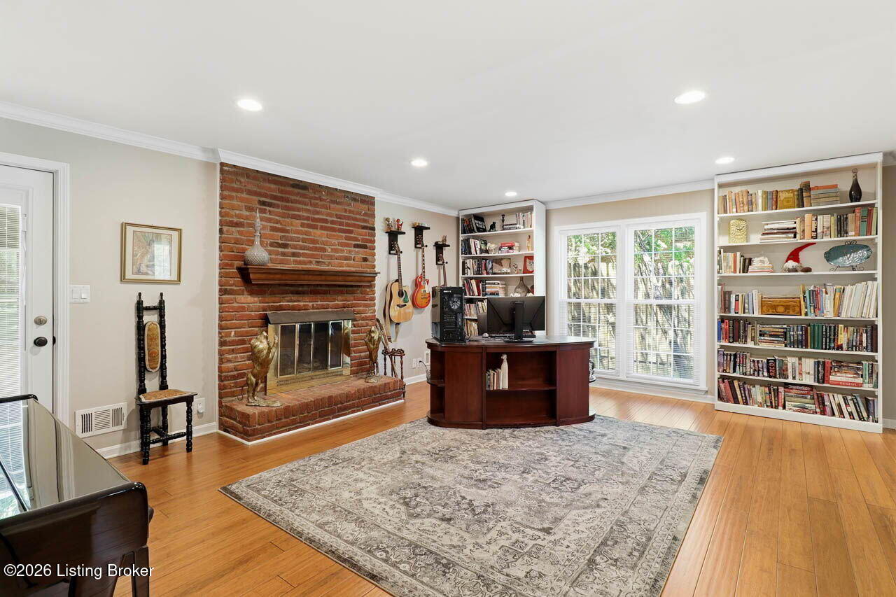 4108 Meadowland Dr