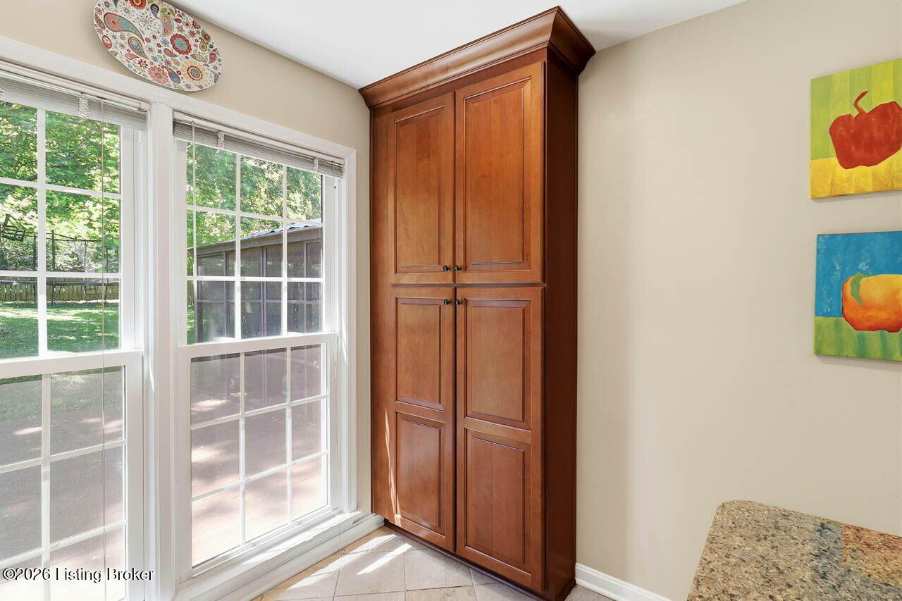 4108 Meadowland Dr